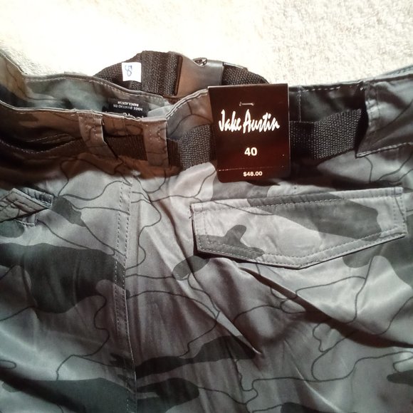 Jake Austin mens 7pocket cargo shorts. - Picture 2 of 3